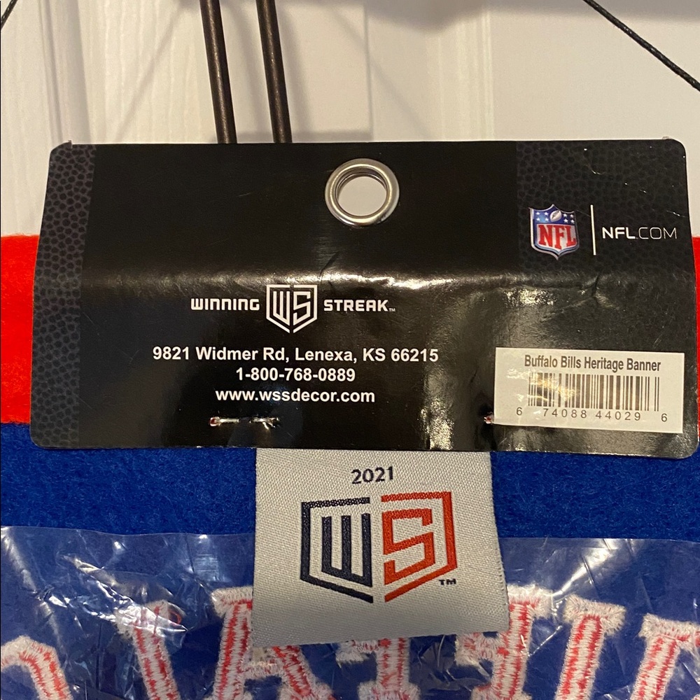 Buffalo Bills Heritage Banner, new in packaging - Picture 4 of 6